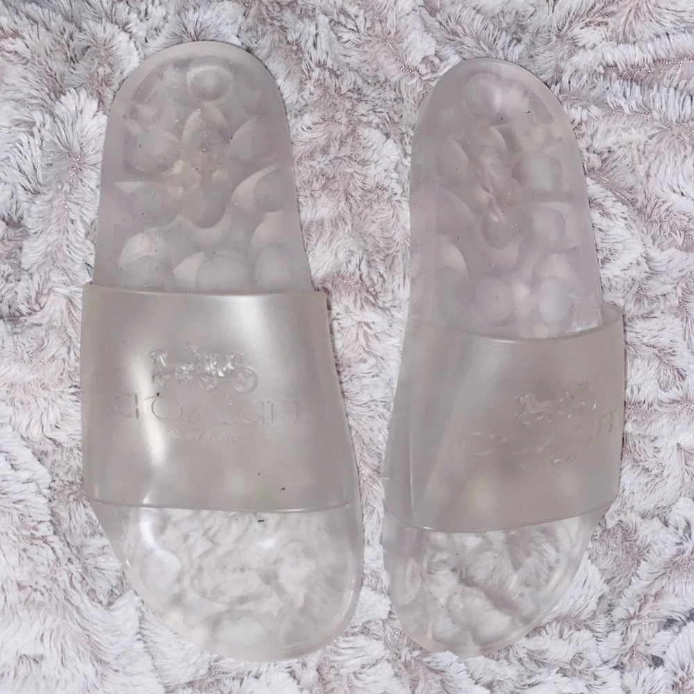 **BRAND NEW** WITHOUT TAGS WOMENS COACH SLIDES - Picture 3 of 5